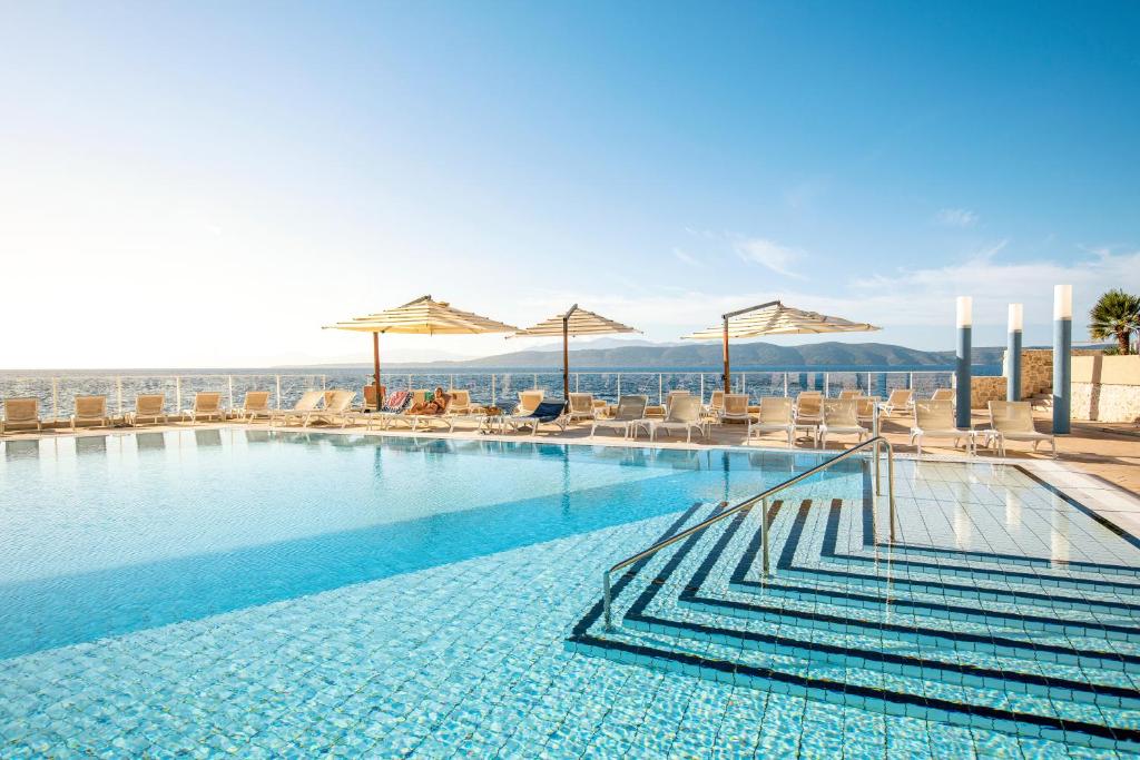 MAKARSKA - TUI BLUE MAKARSKA 4*