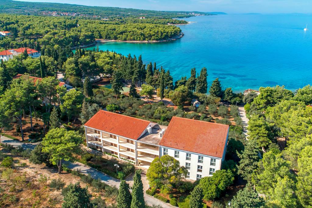 BRAČ SUPETAR – AMINESS CASA VELARIS 3*
